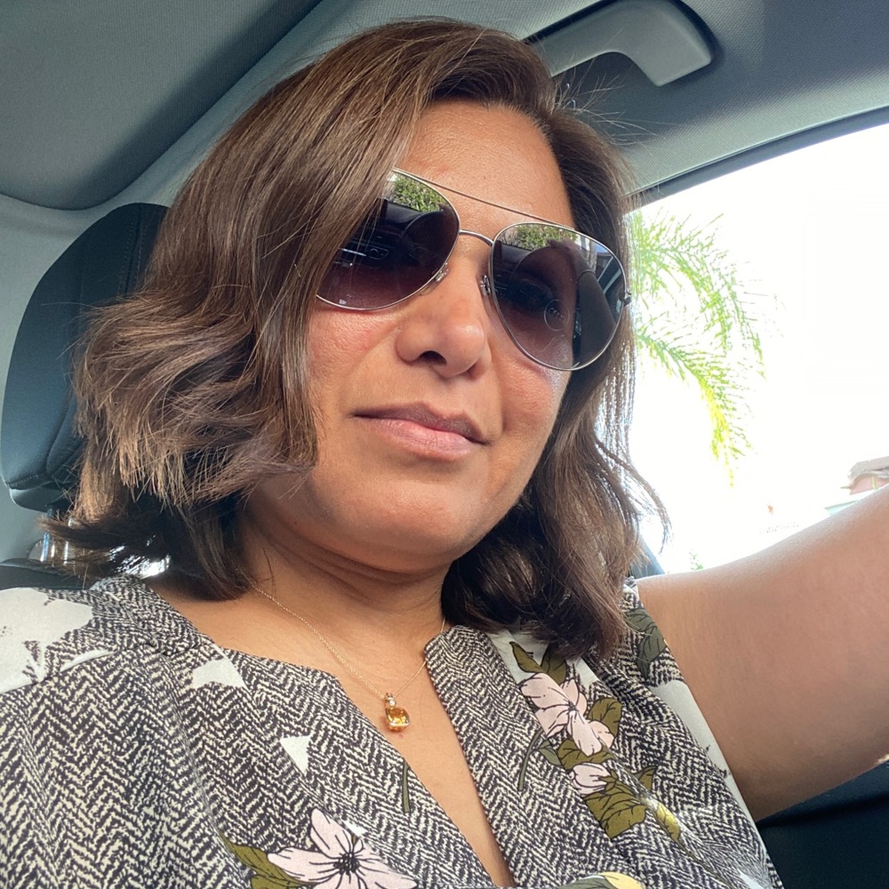 Meet your Posher, Gabriela